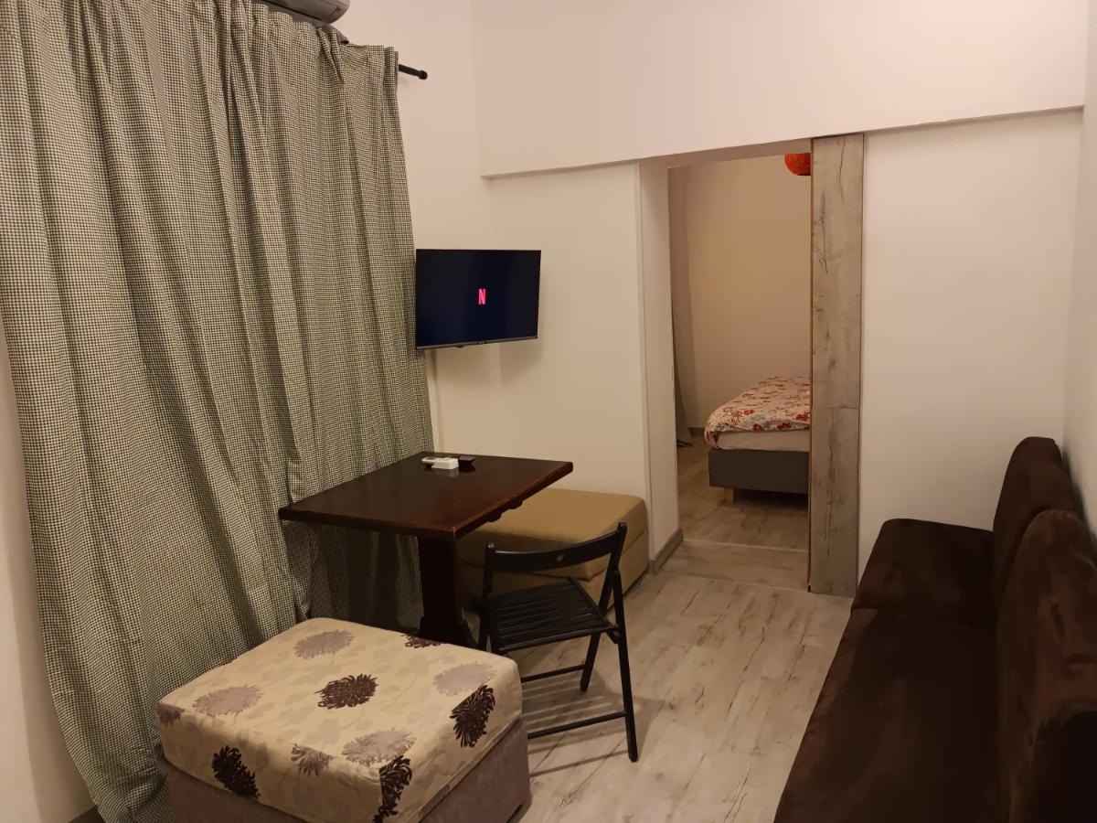 Lux Apartament In The Bubble Of Piata Romana Bukarest Kültér fotó