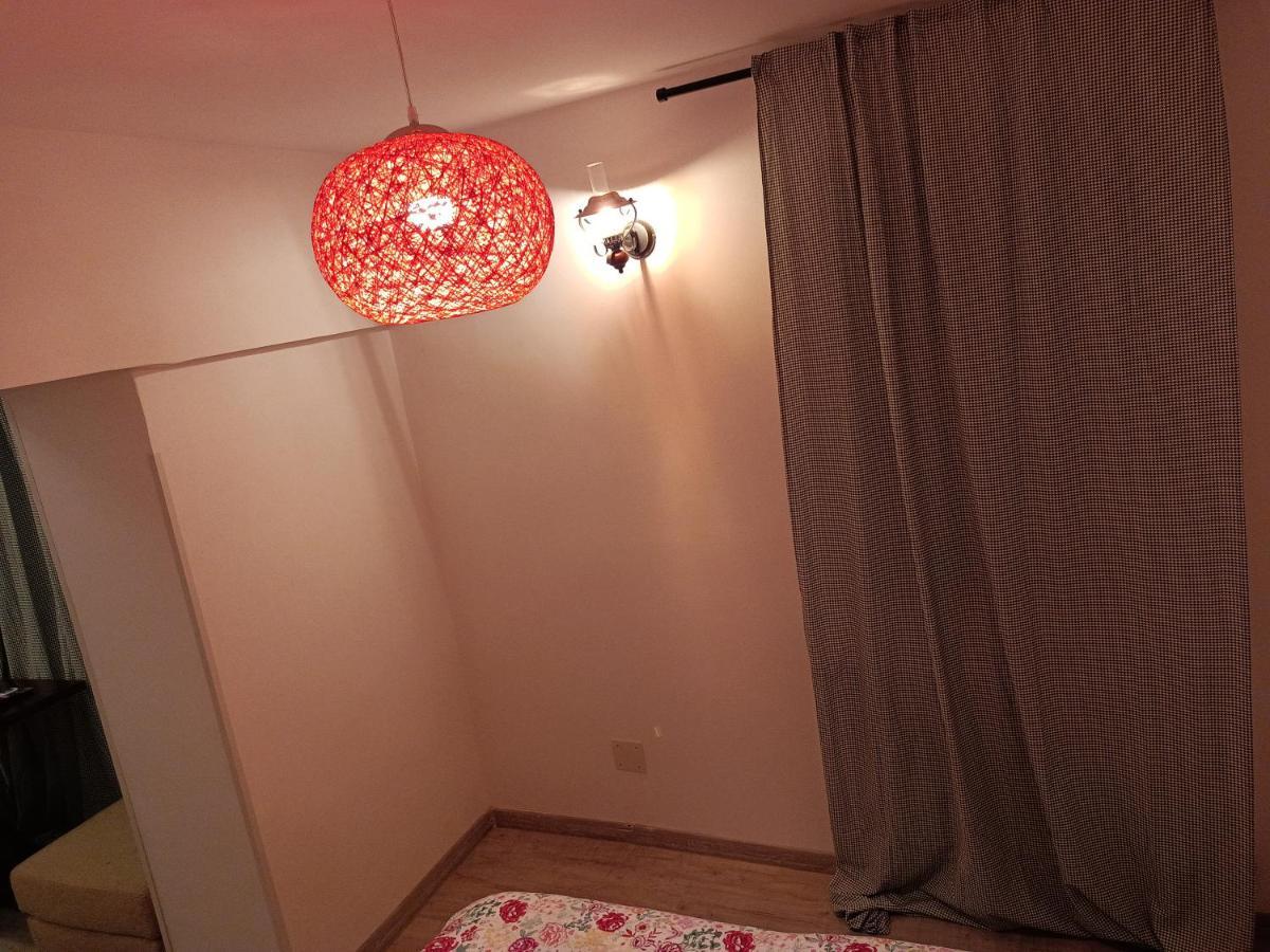 Lux Apartament In The Bubble Of Piata Romana Bukarest Kültér fotó