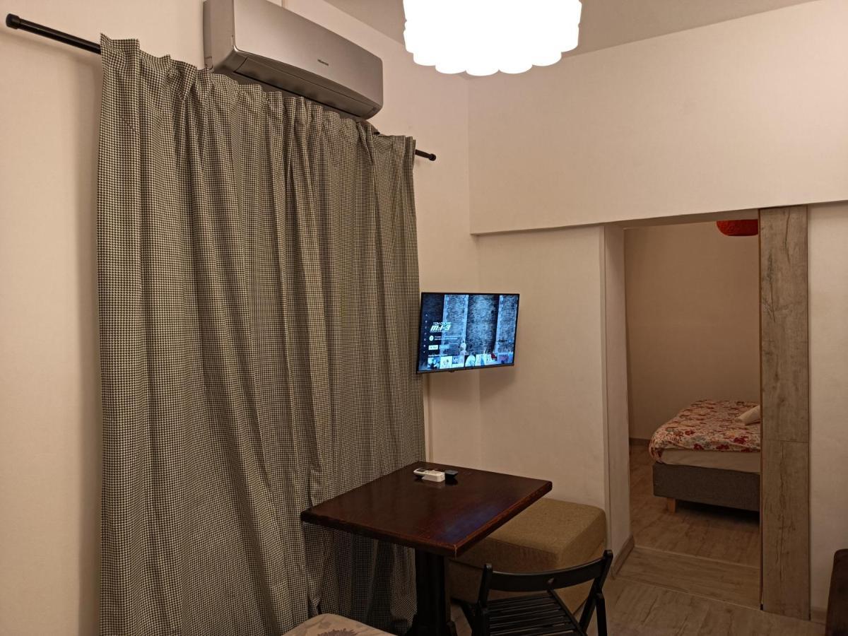 Lux Apartament In The Bubble Of Piata Romana Bukarest Kültér fotó